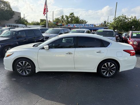 Used 2016 Nissan Altima 2.5 SV FWD image 4