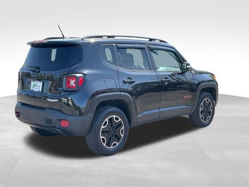 Used 2016 Jeep Renegade Trailhawk AWD/4WD image 8
