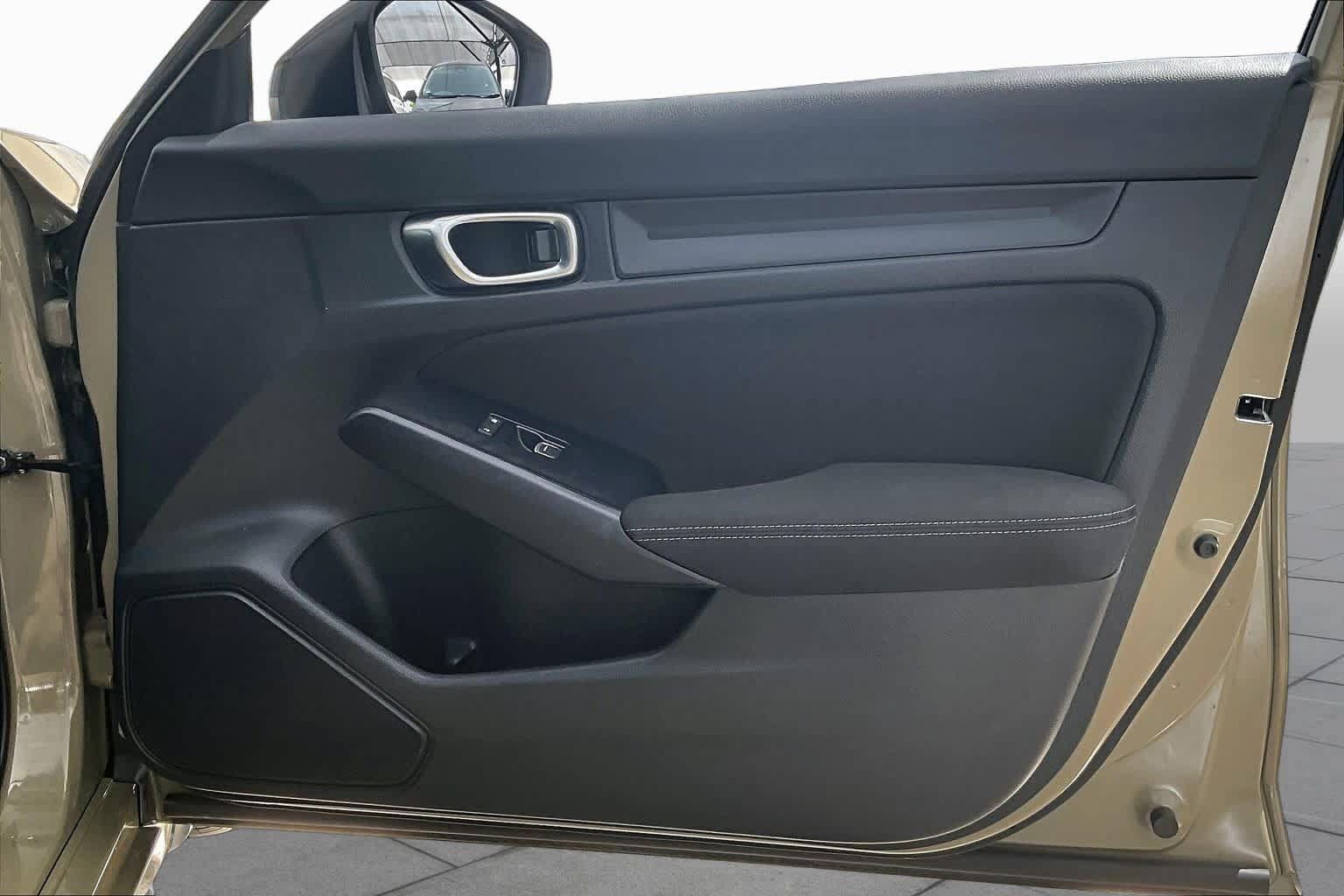Used 2025 Honda Civic Sport image 23