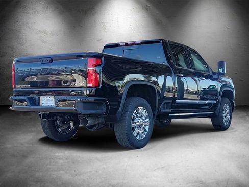 New 2026 Chevrolet Silverado 2500 High Country w/ High Country Premium Package AWD/4WD image 3