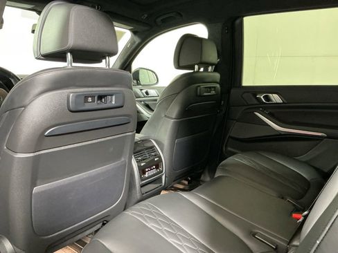 Certified 2022 BMW X7 M50i w/ Cold Weather Package AWD/4WD image 25