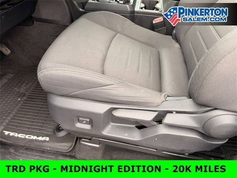 Used 2024 Toyota Tacoma TRD Off-Road image 15