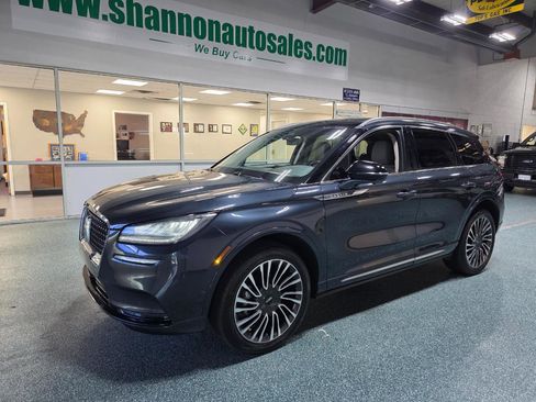 Used 2021 Lincoln Corsair Reserve w/ Equipment Group 201A AWD/4WD image 2