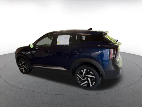 Used 2026 Nissan Kicks SV w/ Cold Weather Package FWD image 9