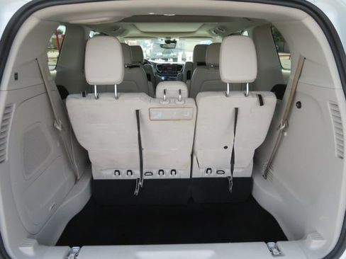 Used 2021 Chrysler Pacifica Touring-L w/ Uconnect Theater Family Group FWD image 20