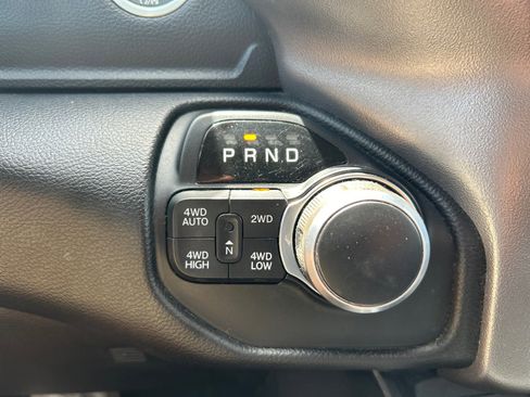 Used 2019 RAM 1500 Big Horn AWD/4WD image 14