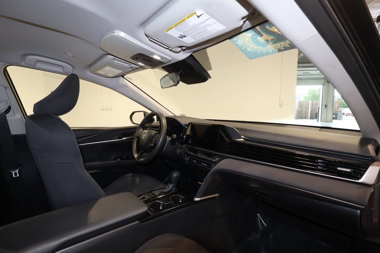 Used 2025 Toyota Camry LE FWD image 27