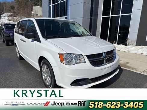 Certified 2019 Dodge Grand Caravan SE FWD image 1