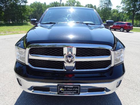 Used 2021 RAM 1500 4x4 Crew Cab Classic SLT w/ Luxury Group image 5