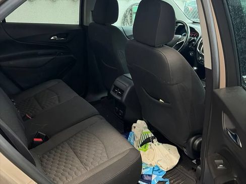 Used 2018 Chevrolet Equinox LT w/ Sun & Infotainment Package FWD image 6