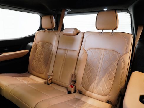 Used 2023 Jeep Grand Wagoneer Series III image 23