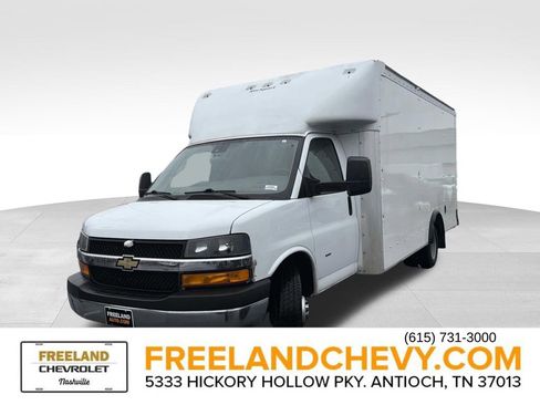 Used 2022 Chevrolet Express 3500 w/ Power Convenience Package image 7