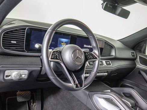 Used 2025 Mercedes-Benz GLE 350 4MATIC image 17