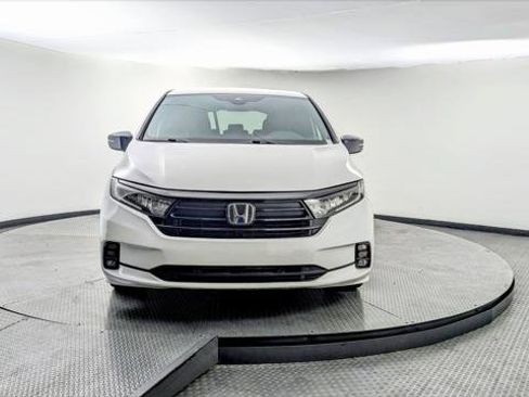 Used 2024 Honda Odyssey Sport image 12
