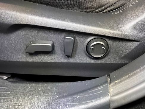 Used 2020 Subaru Outback Premium image 24