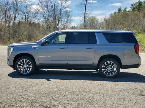 New 2026 GMC Yukon XL Denali w/ Sun & Power Step Package AWD/4WD image 2