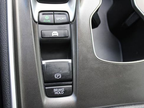 Used 2022 Honda Accord Sport image 32