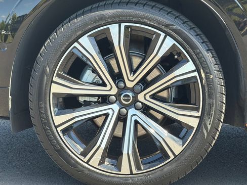 Used 2023 Volvo XC60 B5 Ultimate AWD/4WD image 32