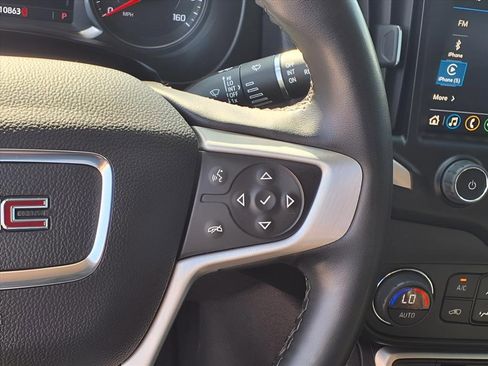 Used 2023 GMC Terrain SLT w/ Tech Package image 6