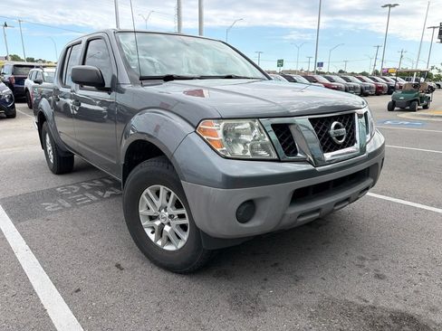 Used 2019 Nissan Frontier SV AWD/4WD image 3