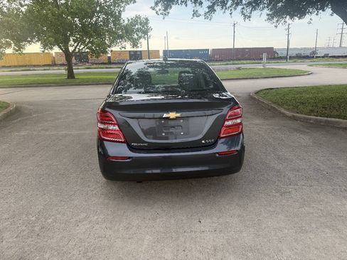 Used 2019 Chevrolet Sonic Premier FWD image 7