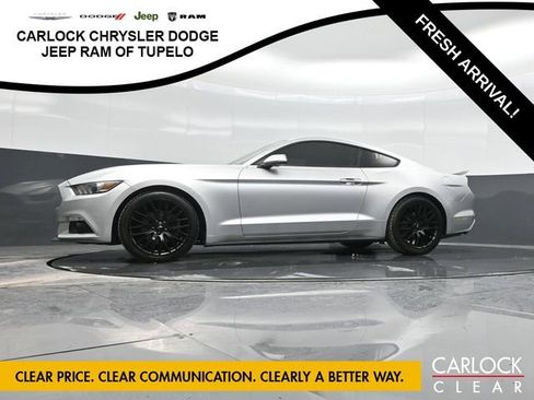 Used 2015 Ford Mustang image 26
