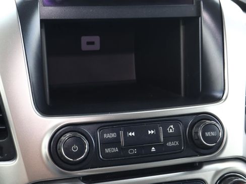 Used 2018 Chevrolet Suburban LT image 29