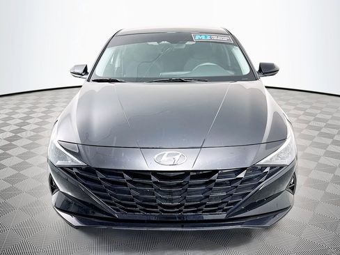 Certified 2023 Hyundai Elantra SEL image 2