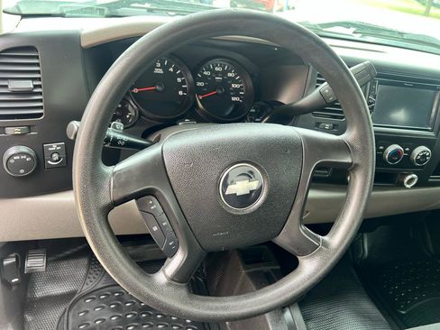 Used 2010 Chevrolet Silverado 1500 W/T w/ Skid Plate Package AWD/4WD image 7