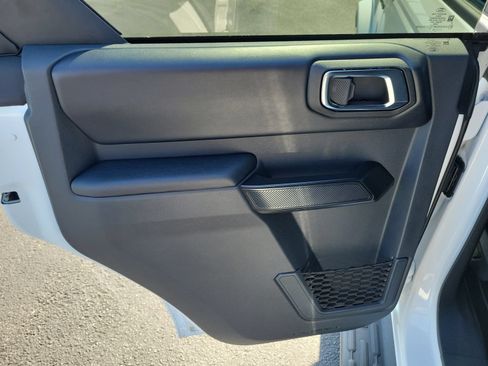 Certified 2025 Ford Bronco Outer Banks AWD/4WD image 8