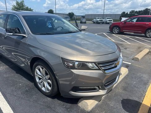 Used 2019 Chevrolet Impala LT FWD image 3