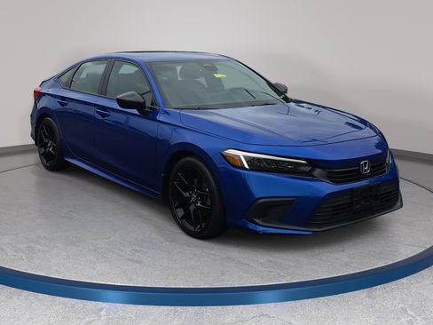 Used 2024 Honda Civic Sport image 3
