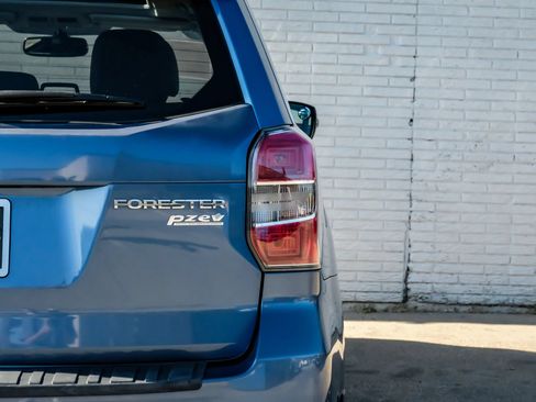 Used 2015 Subaru Forester 2.5i Touring AWD/4WD image 42