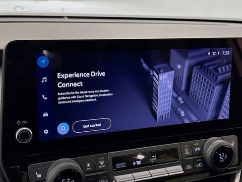 Used 2024 Toyota Grand Highlander XLE image 13