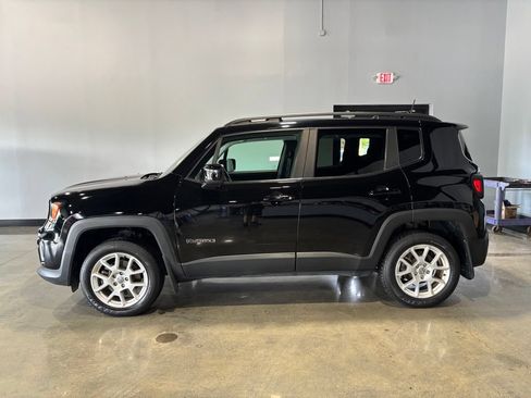Used 2020 Jeep Renegade Latitude w/ Cold Weather Group AWD/4WD image 3