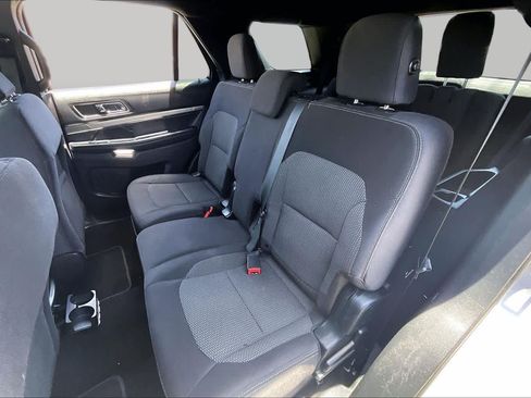 Used 2019 Ford Explorer XLT w/ Equipment Group 201A FWD image 20
