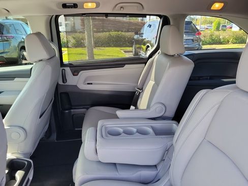 Used 2018 Honda Odyssey EX-L image 13