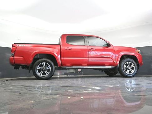 Used 2016 Toyota Tacoma TRD Sport w/ Towing Package RWD image 31