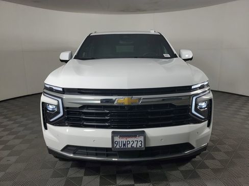 Used 2025 Chevrolet Suburban LS image 9