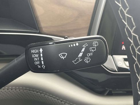 Certified 2025 Volkswagen Atlas SE w/ Panoramic Sunroof Package image 30