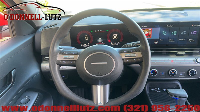 Used 2025 Hyundai Kona SE FWD image 14