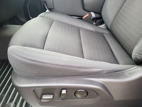 Used 2024 Chevrolet Silverado 1500 LT AWD/4WD image 20