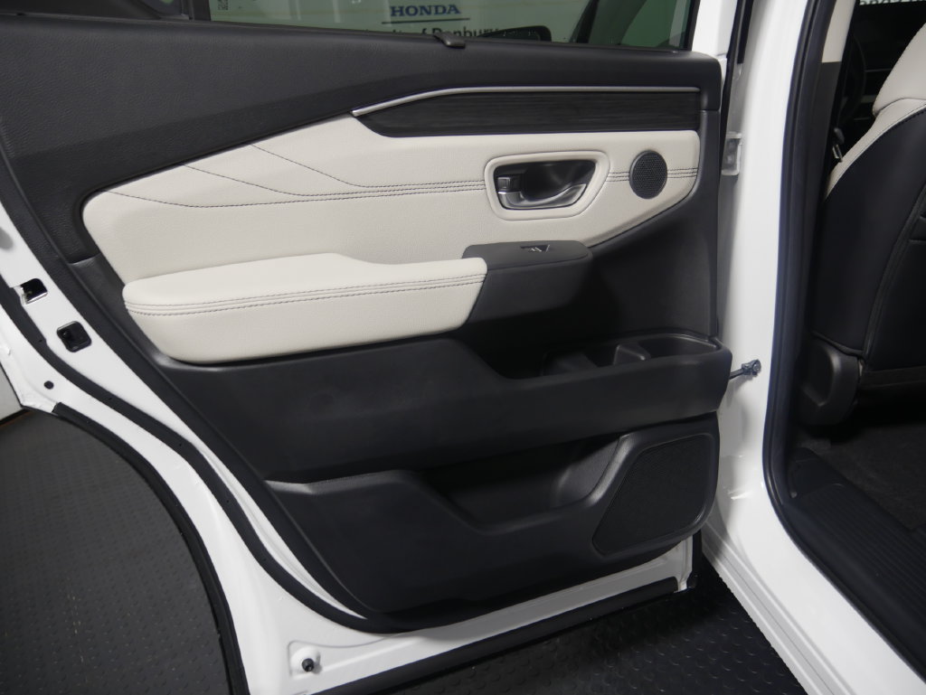 New 2026 Honda Pilot Touring image 12