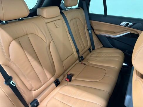 Used 2019 BMW X5 xDrive40i w/ Convenience Package AWD/4WD image 22