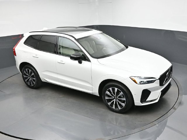 Used 2024 Volvo XC60 B5 Plus w/ Protection Package Premier AWD/4WD image 43