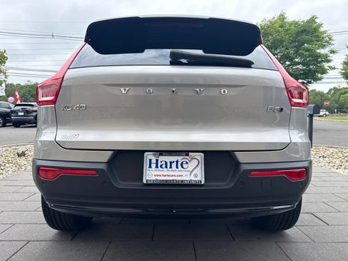 Used 2023 Volvo XC40 B5 Plus w/ Protection Package Premier AWD/4WD image 29
