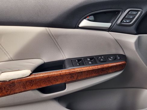 Used 2012 Honda Accord EX-L image 23