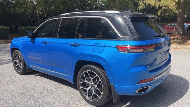 Used 2023 Jeep Grand Cherokee Summit AWD/4WD image 7