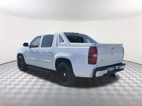 Used 2007 Chevrolet Avalanche LT w/ LT Preferred Equipment Group RWD image 3