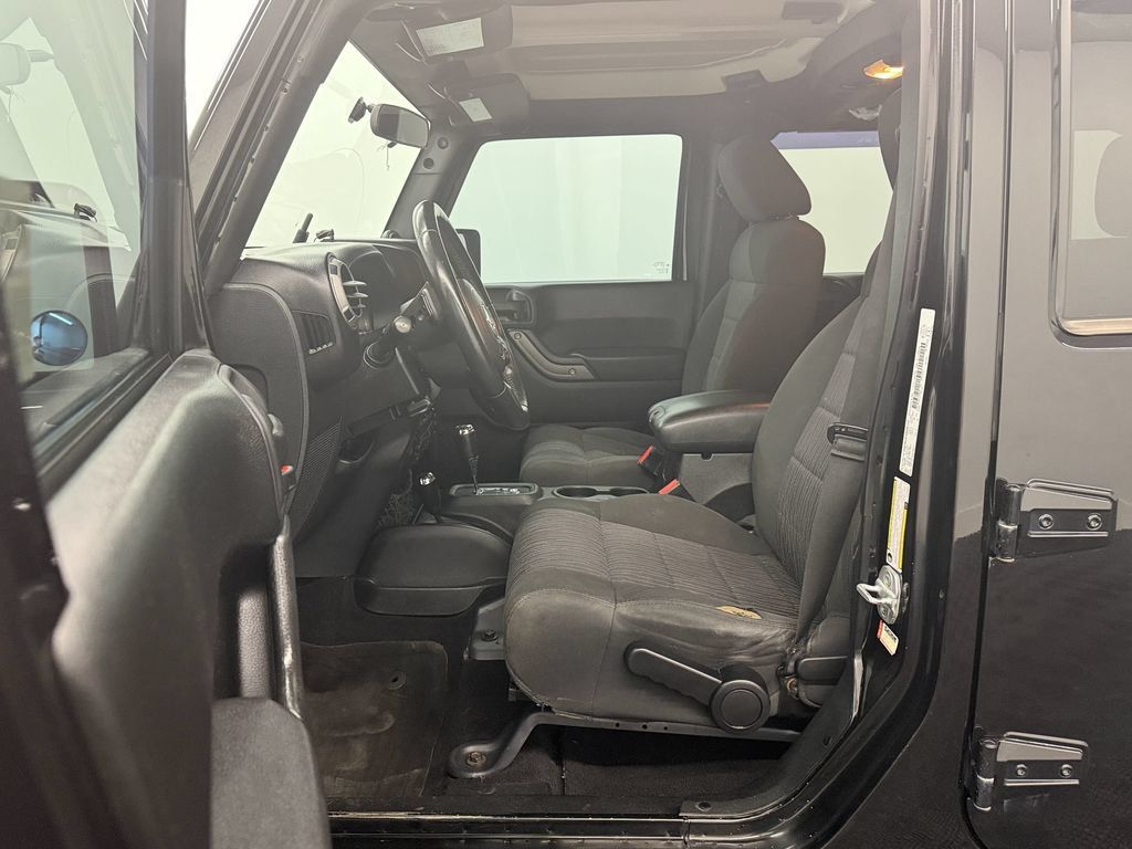 Used 2012 Jeep Wrangler Unlimited Sport w/ PWR Convenience Group AWD/4WD image 4